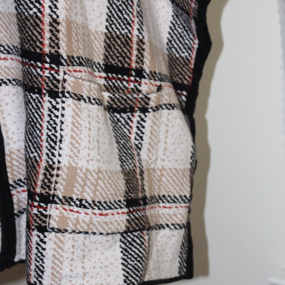 TAHARI, Turtleneck Tan Red Plaid Full Zip Cape Poncho Size SMALL/MEDIUM - Picture 5 of 8